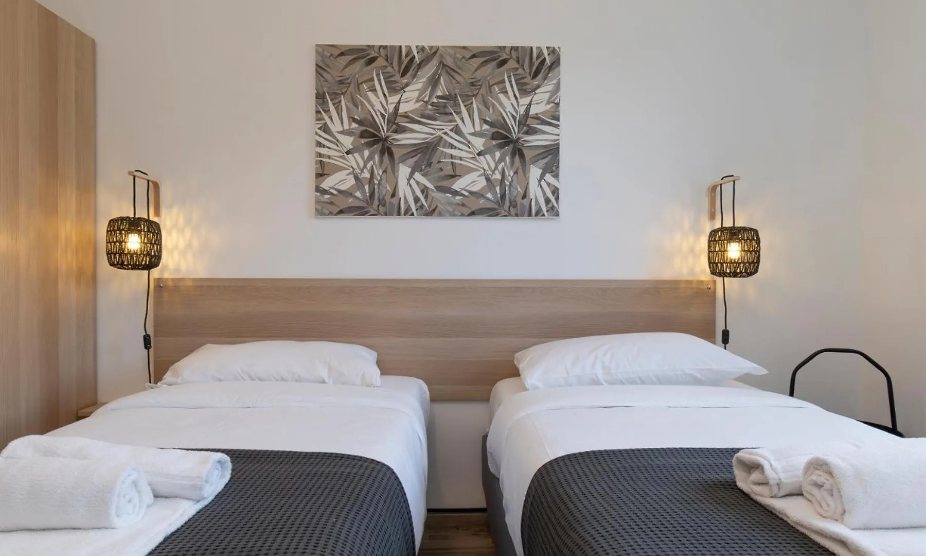 Metro Line 1 Free Parking Apartment Milan Italy