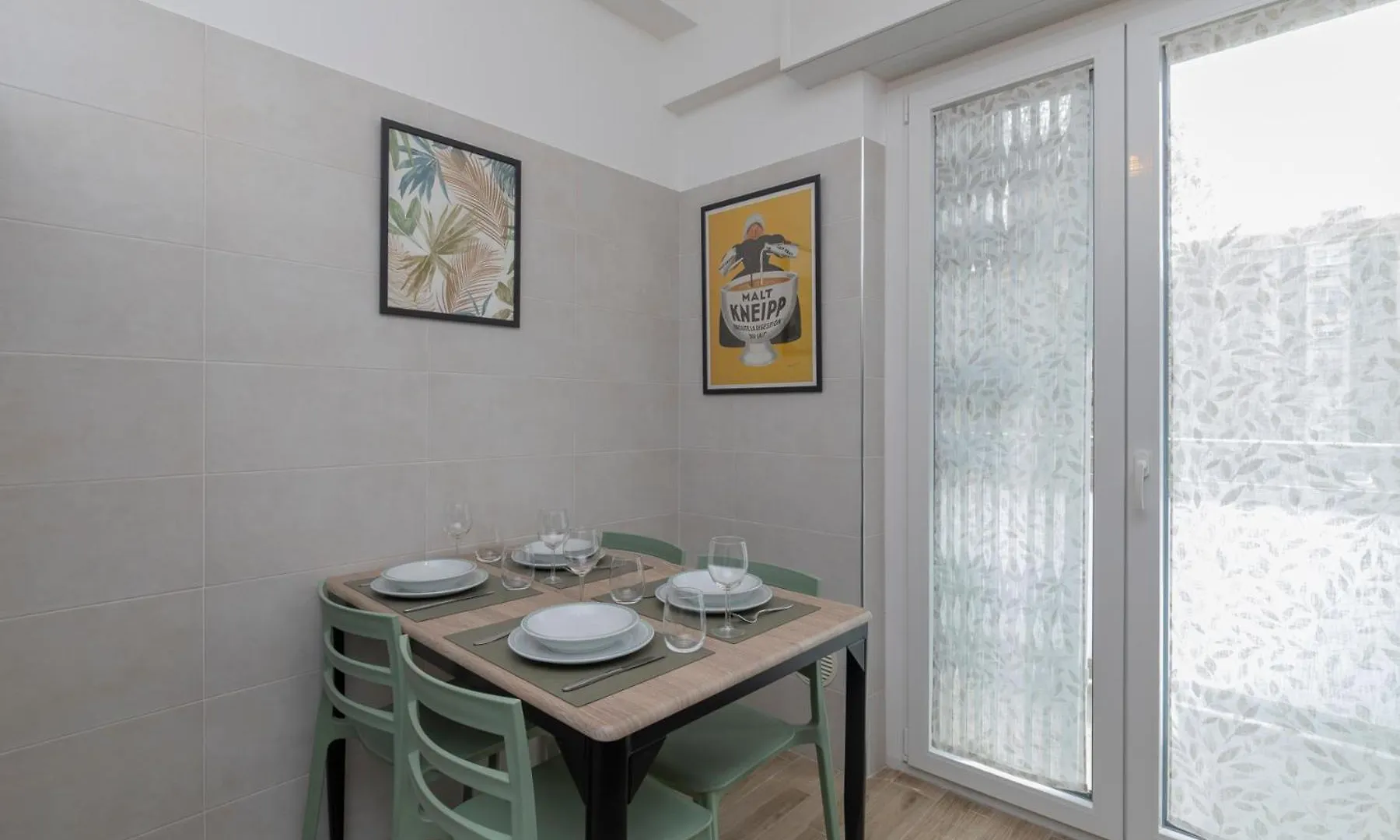 Metro Line 1 Free Parking Apartment Milan