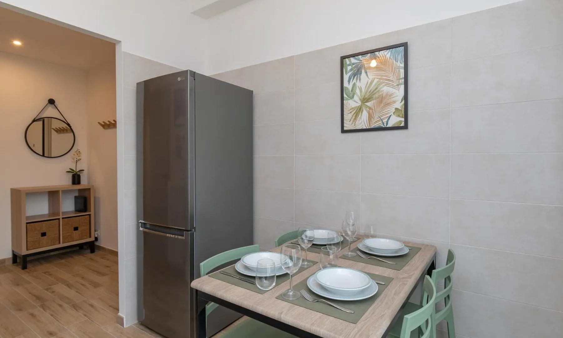 Metro Line 1 Free Parking Apartment Milan