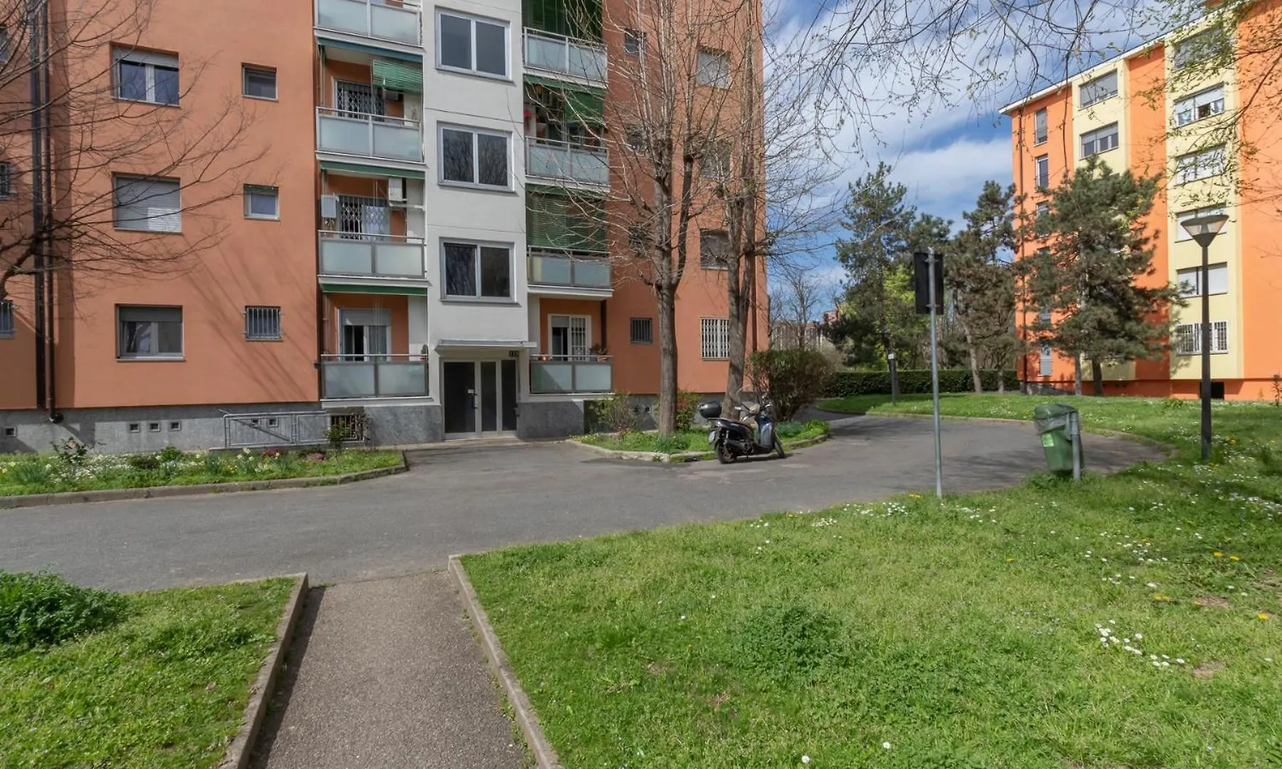 Metro Line 1 Free Parking Apartment Milan