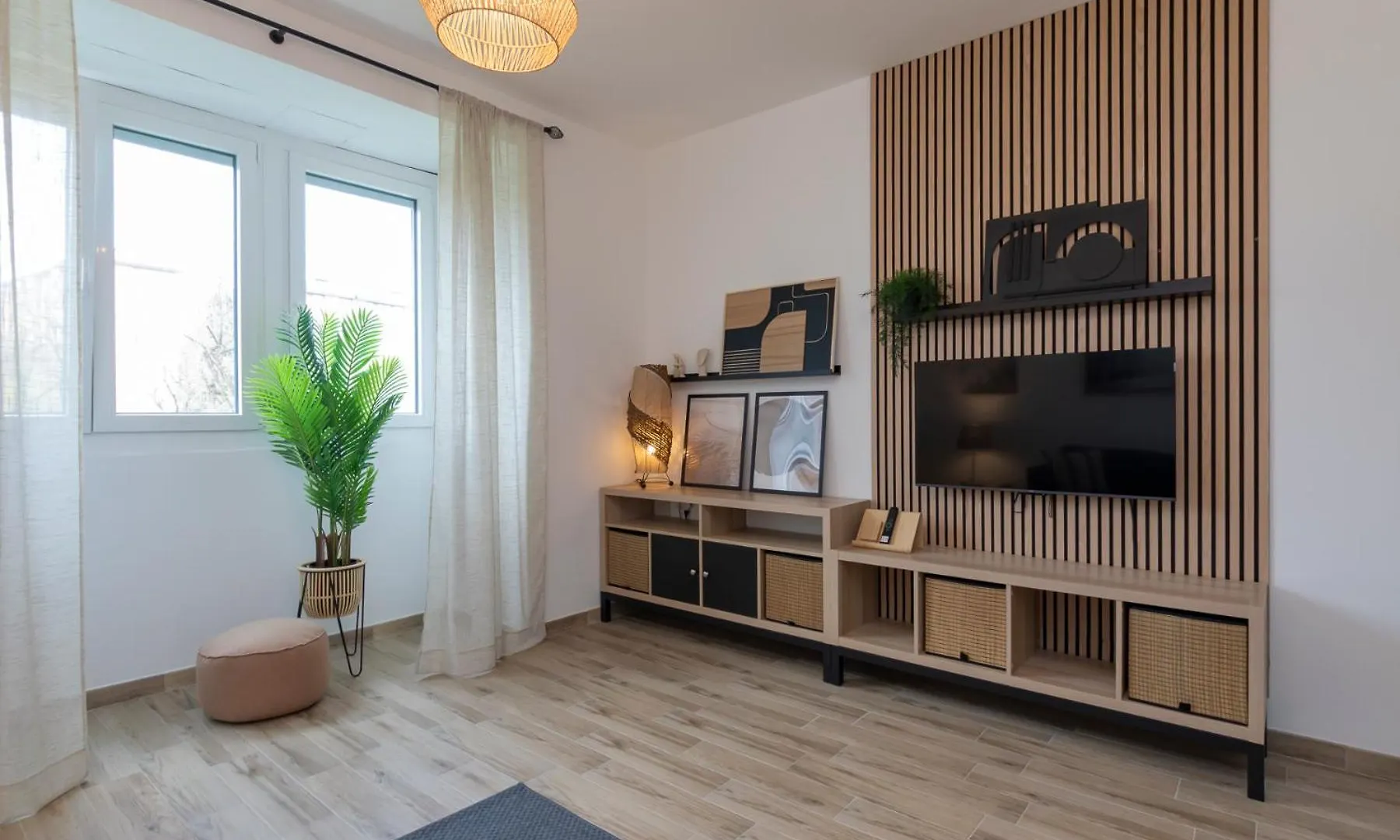 Metro Line 1 Free Parking Apartment Milan Italy